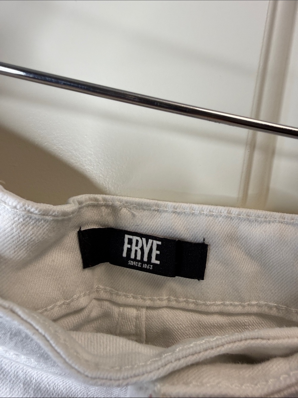 FRYE White High-Rise Straight Leg Denim Jeans 8/29 - Picture 3 of 8